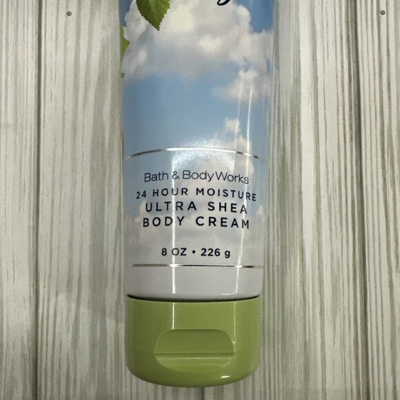 Bath and Body Works Beautiful Day 24 HR Ultra Shea Body Cream 8 oz - Picture 2 of 7